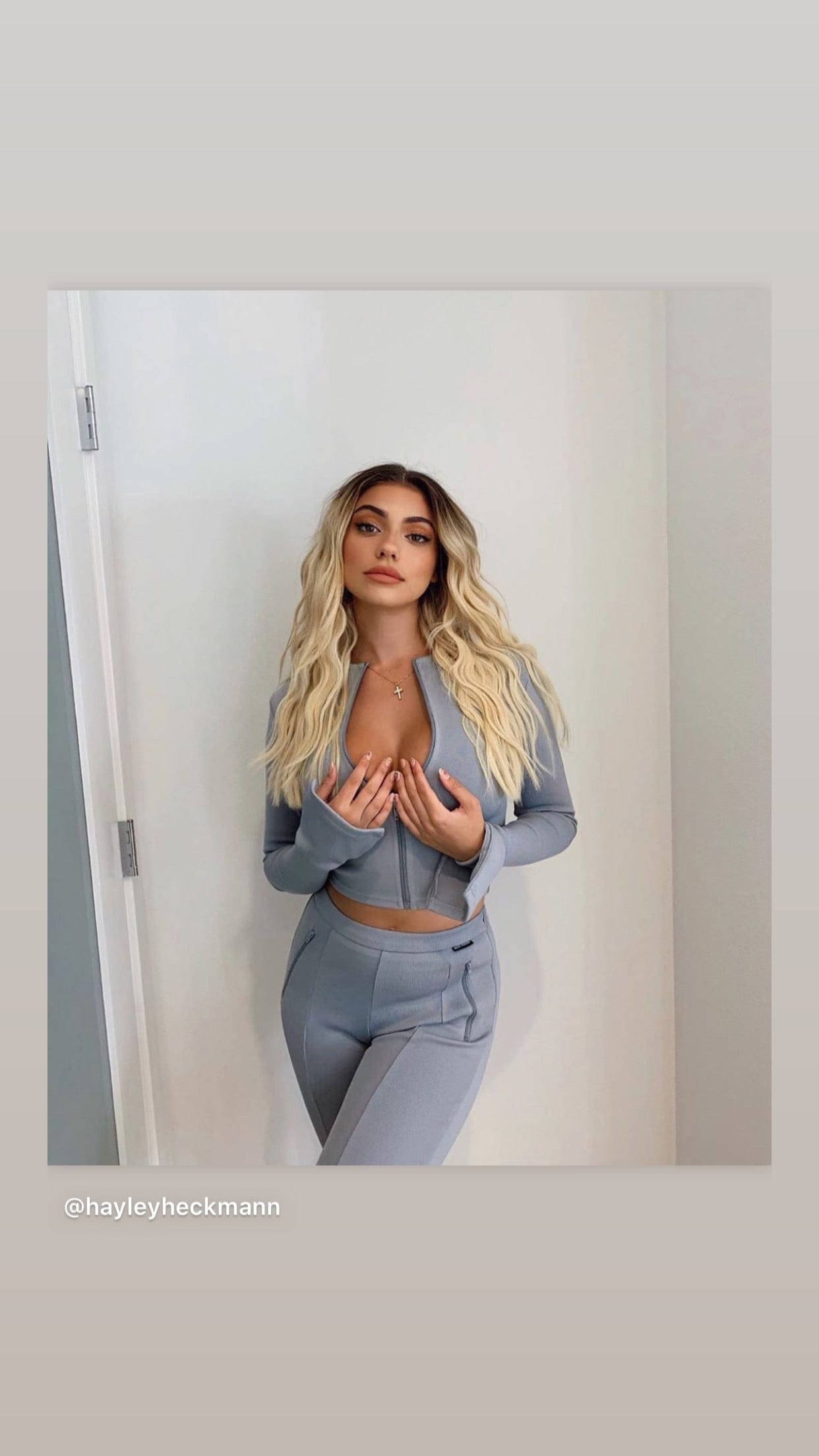 Rooted Blonde #T8/60 Hand Tied Weft Hair Extensions